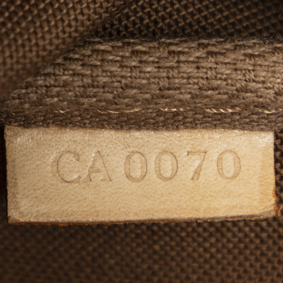 Louis Vuitton Accessory Pouch - Picture 8 of 8